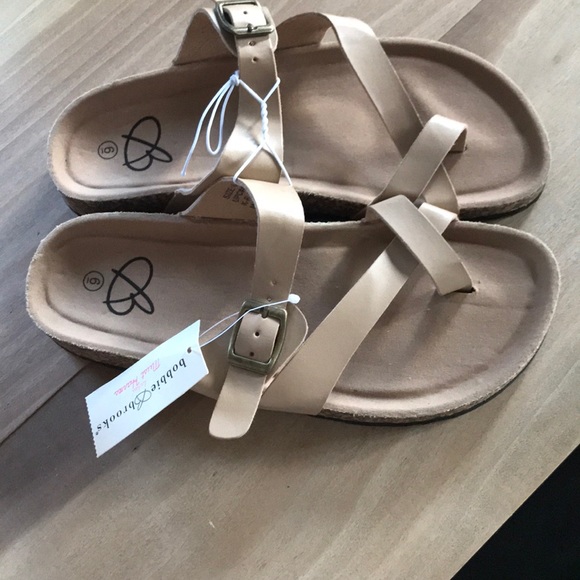 Bobbie Brooks Shoes - NWT Bobbie Brookes sandals Size 6